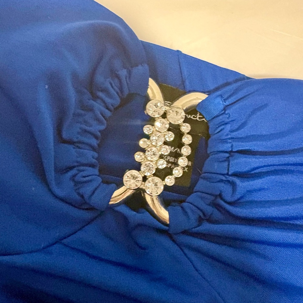 Elegant Blue Ruched top - Picture 2 of 3